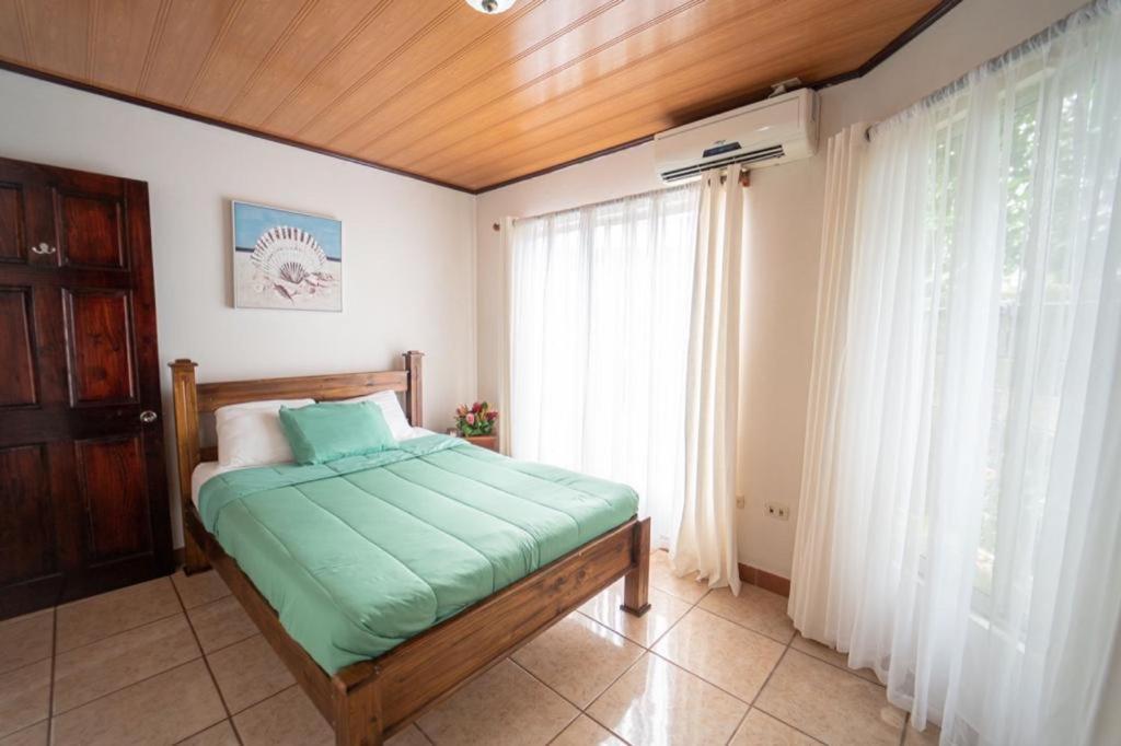Apartamentos Cristal Quepos Ngoại thất bức ảnh