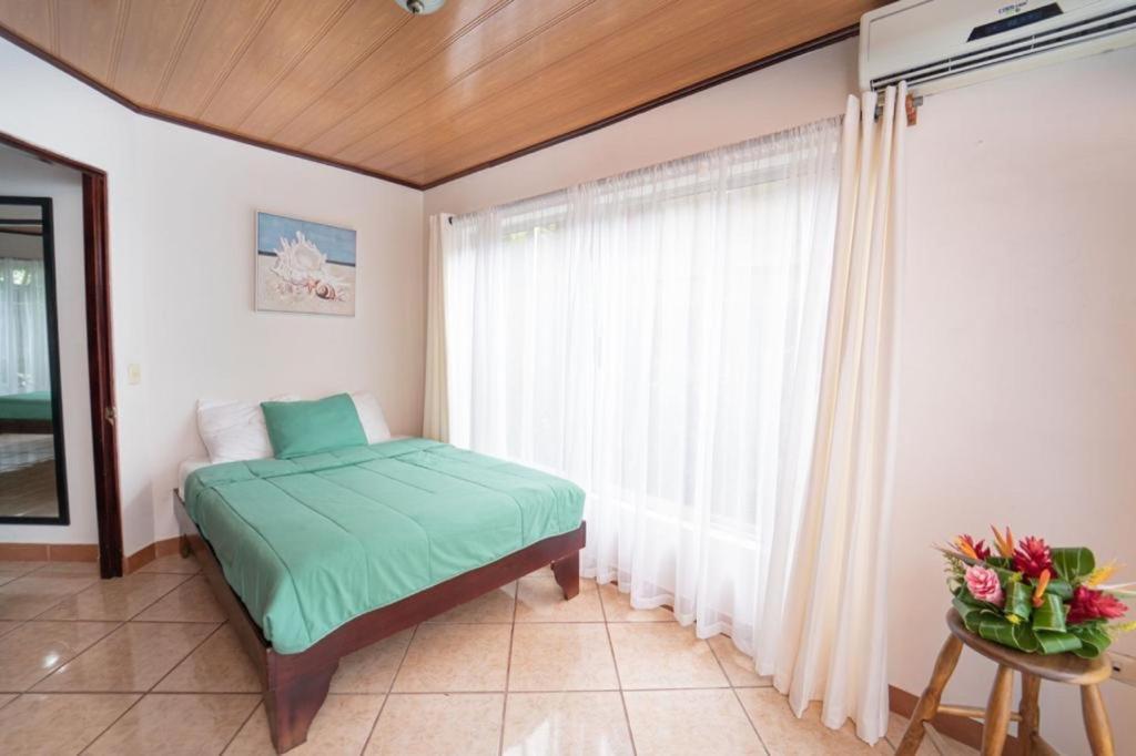 Apartamentos Cristal Quepos Ngoại thất bức ảnh