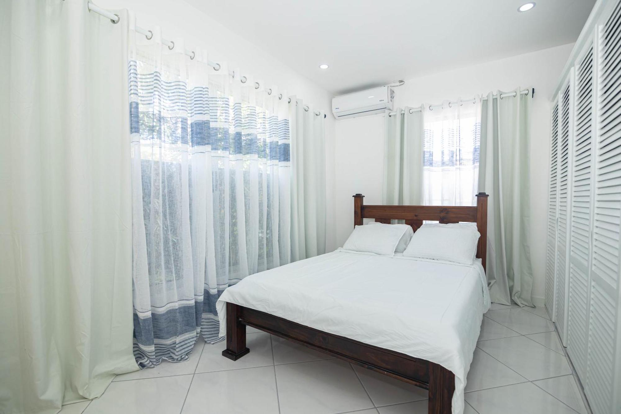 Apartamentos Cristal Quepos Ngoại thất bức ảnh
